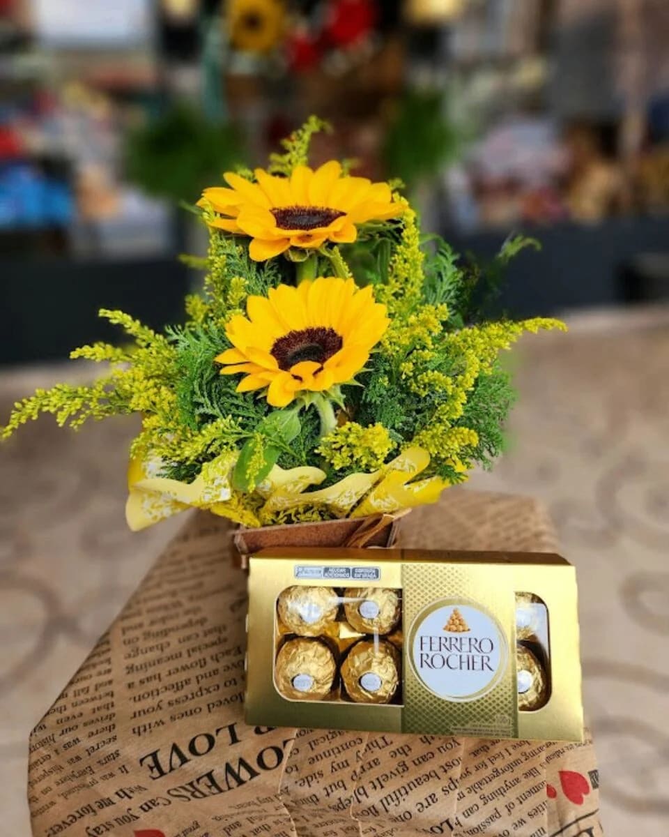Mimo de Girassóis no Cachepô com Ferrero