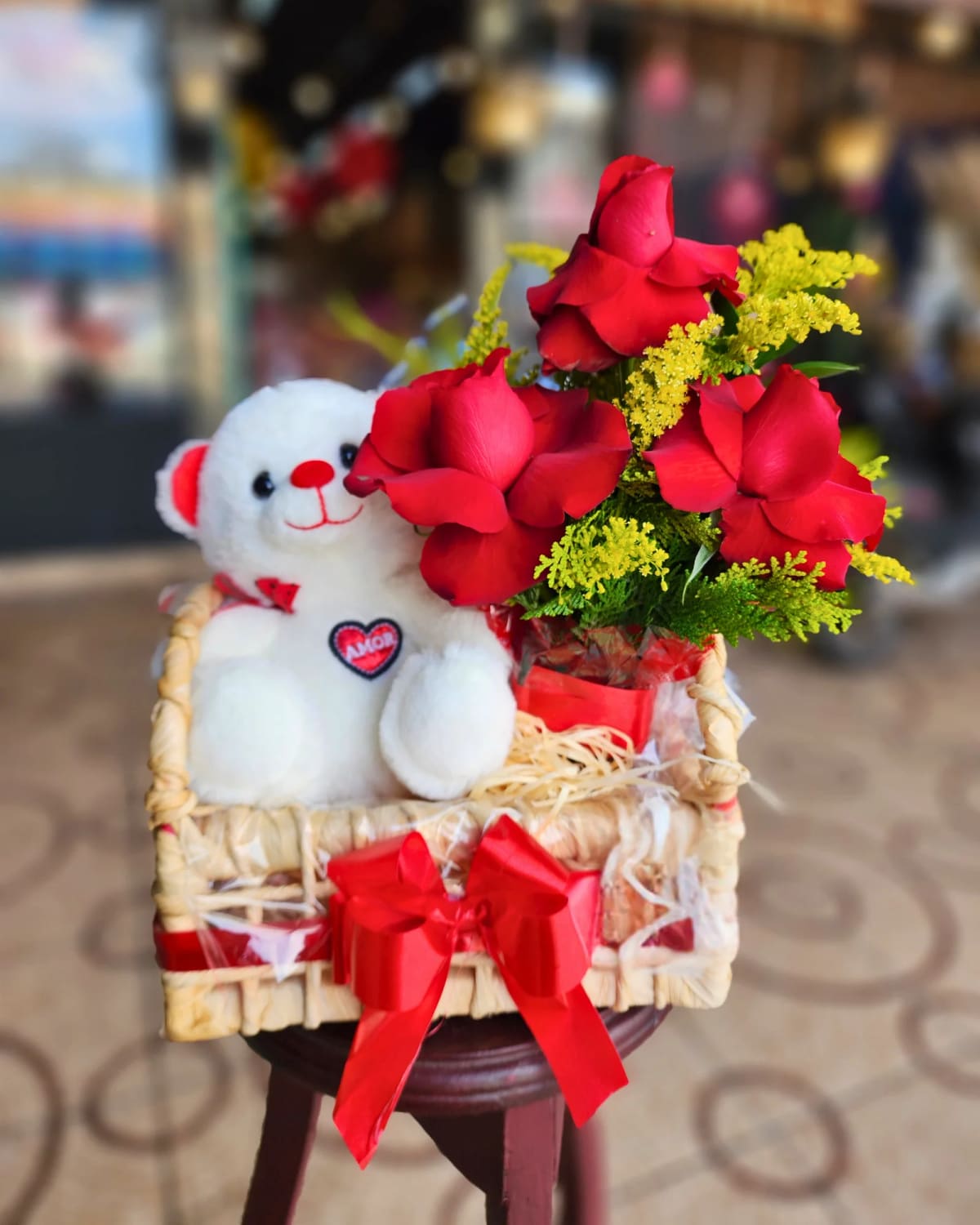 Cestinha Ursinho com Rosas